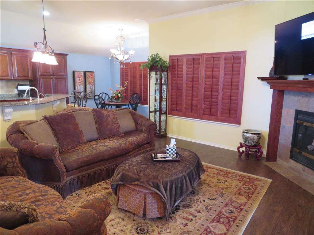 38 Crestwood Ter