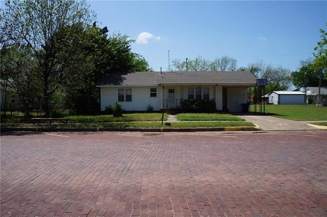 319 W 5th