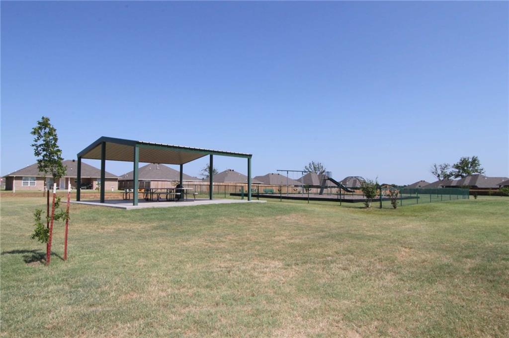 1912 Twisted Oak Ct