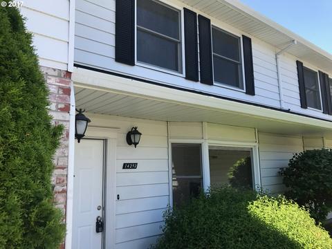 205 SW Williams Dr