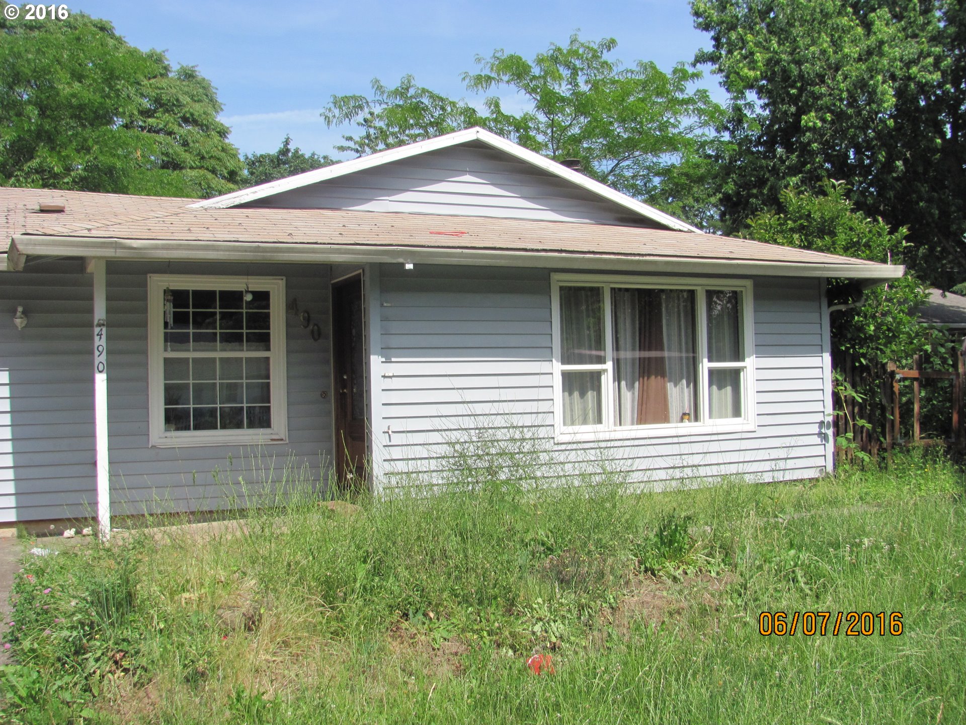 For Sale: 490 S Knott St Canby, OR 97013