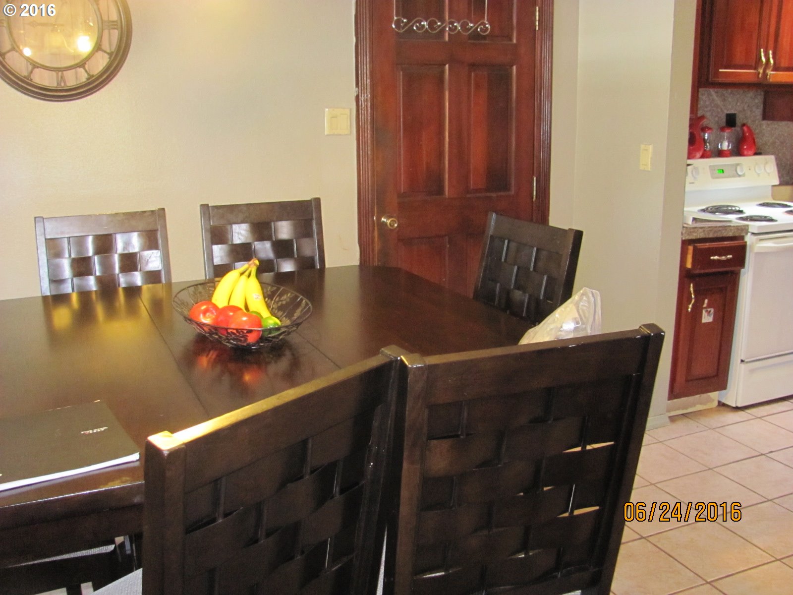 For Sale: 490 S Knott St Canby, OR 97013