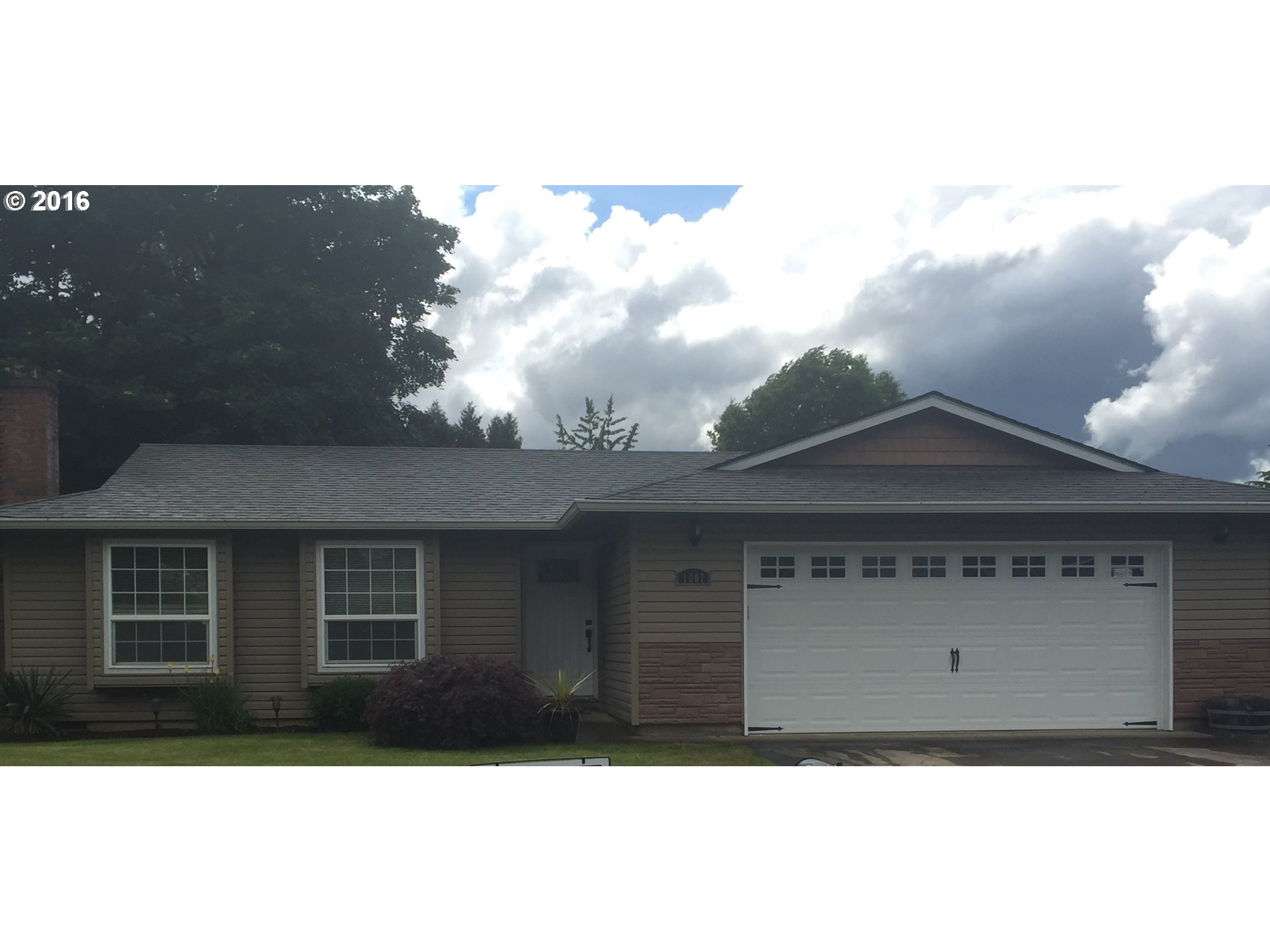 For Sale: 1001 S Grant St Canby, OR 97013