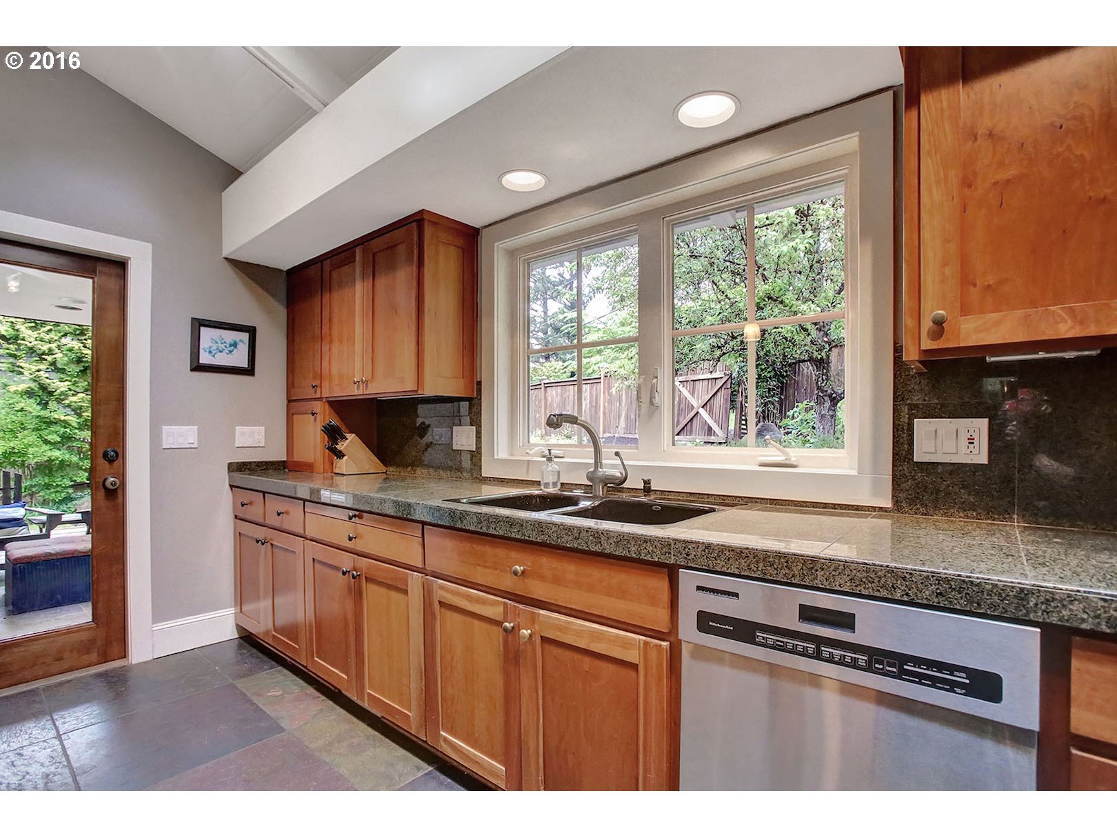 For Sale: 2331 Dellwood Dr Lake Oswego, OR 97034
