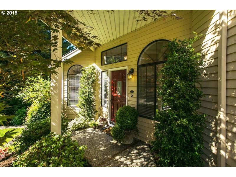 For Sale: 13449 Vermeer Dr Lake Oswego, OR 97035