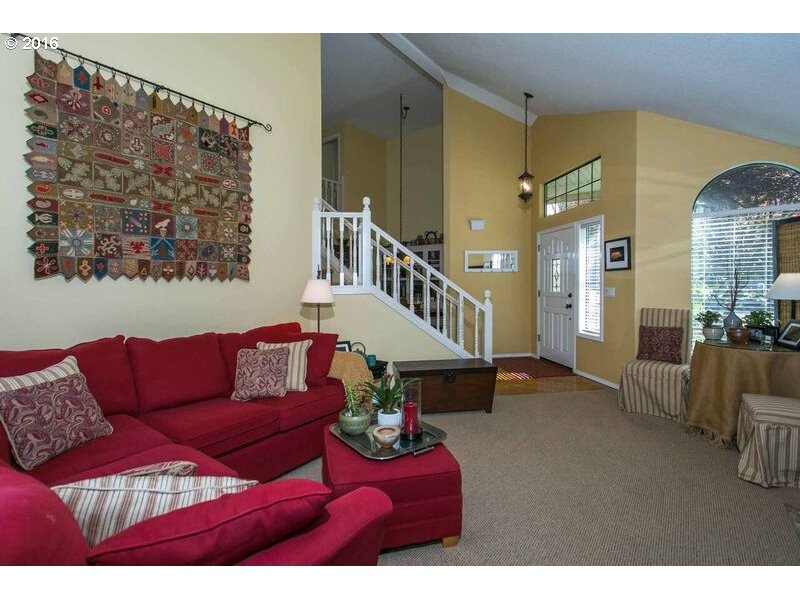 For Sale: 13449 Vermeer Dr Lake Oswego, OR 97035