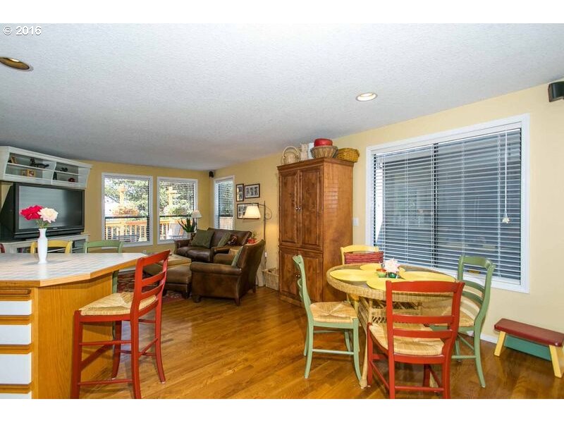 For Sale: 13449 Vermeer Dr Lake Oswego, OR 97035