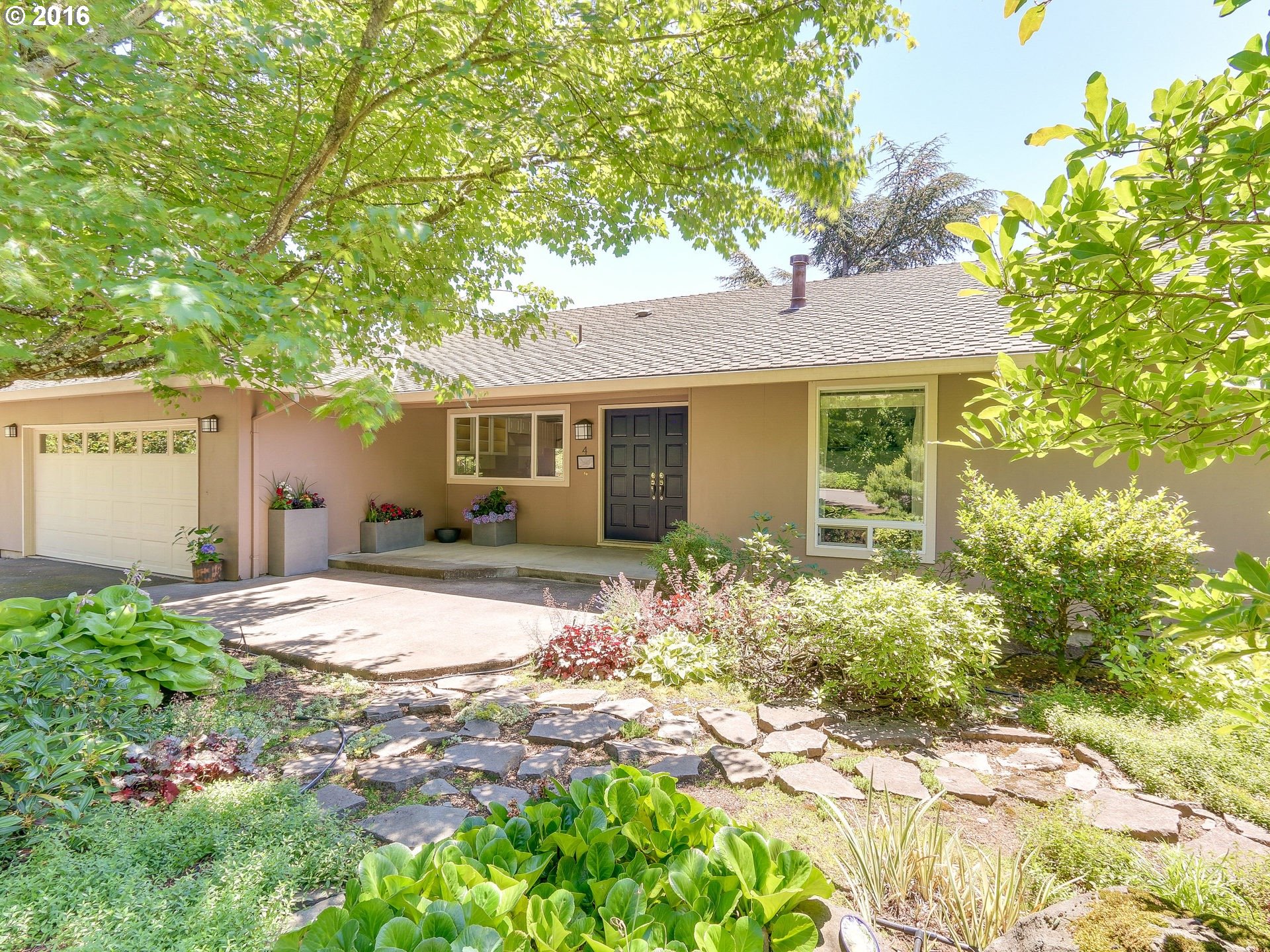 For Sale: 4 Independence Ave Lake Oswego, OR 97035
