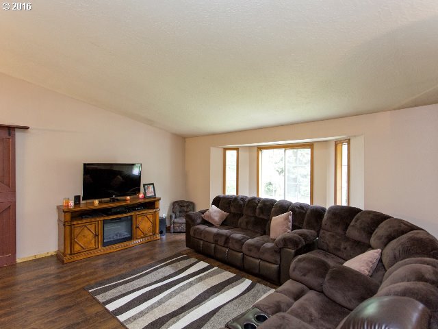 For Sale: 37285 Dubarko Rd Sandy, OR 97055