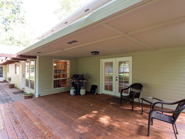 For Sale: 8362 Carson Ct Woodburn, OR 97071