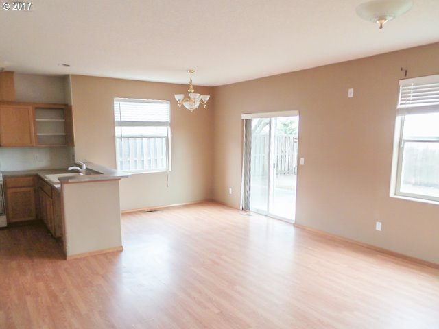 3331 Main St