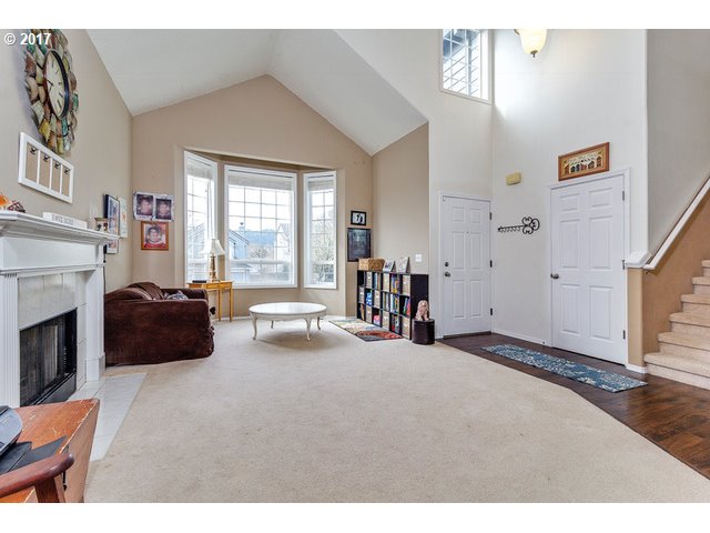 1462 N Fremont St