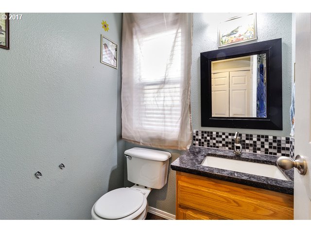 1462 N Fremont St