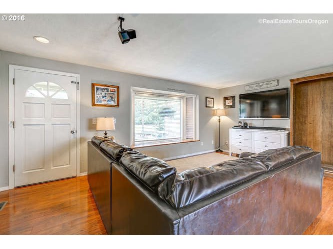 For Sale: 20552 2nd St Saint Paul, OR 97137