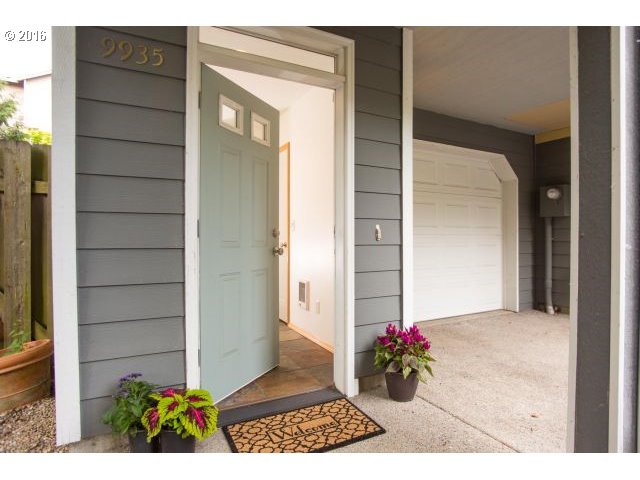 For Sale: 9935 N Decatur St Portland, OR 97203