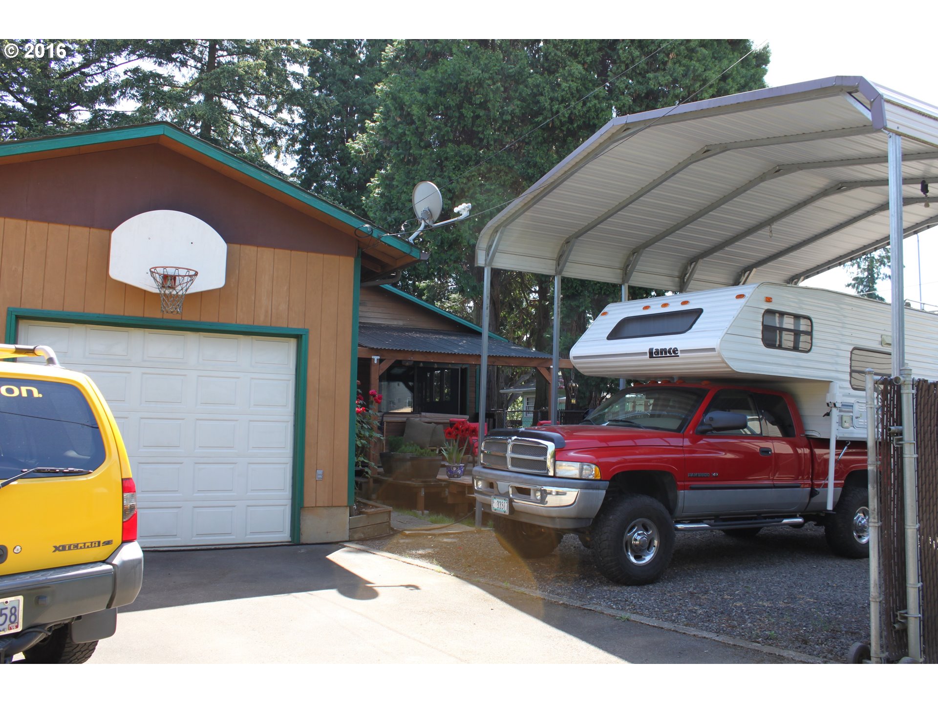 For Sale: 3621 SE 70th Ave Portland, OR 97206