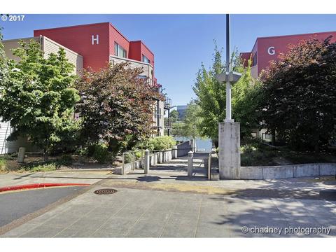 1009 NW Hoyt St #101A