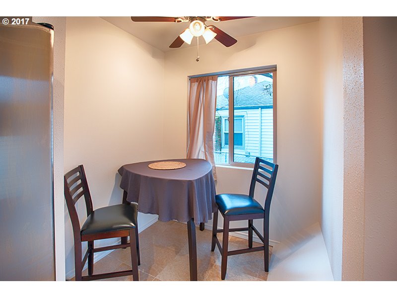 702 NE 94th Ave