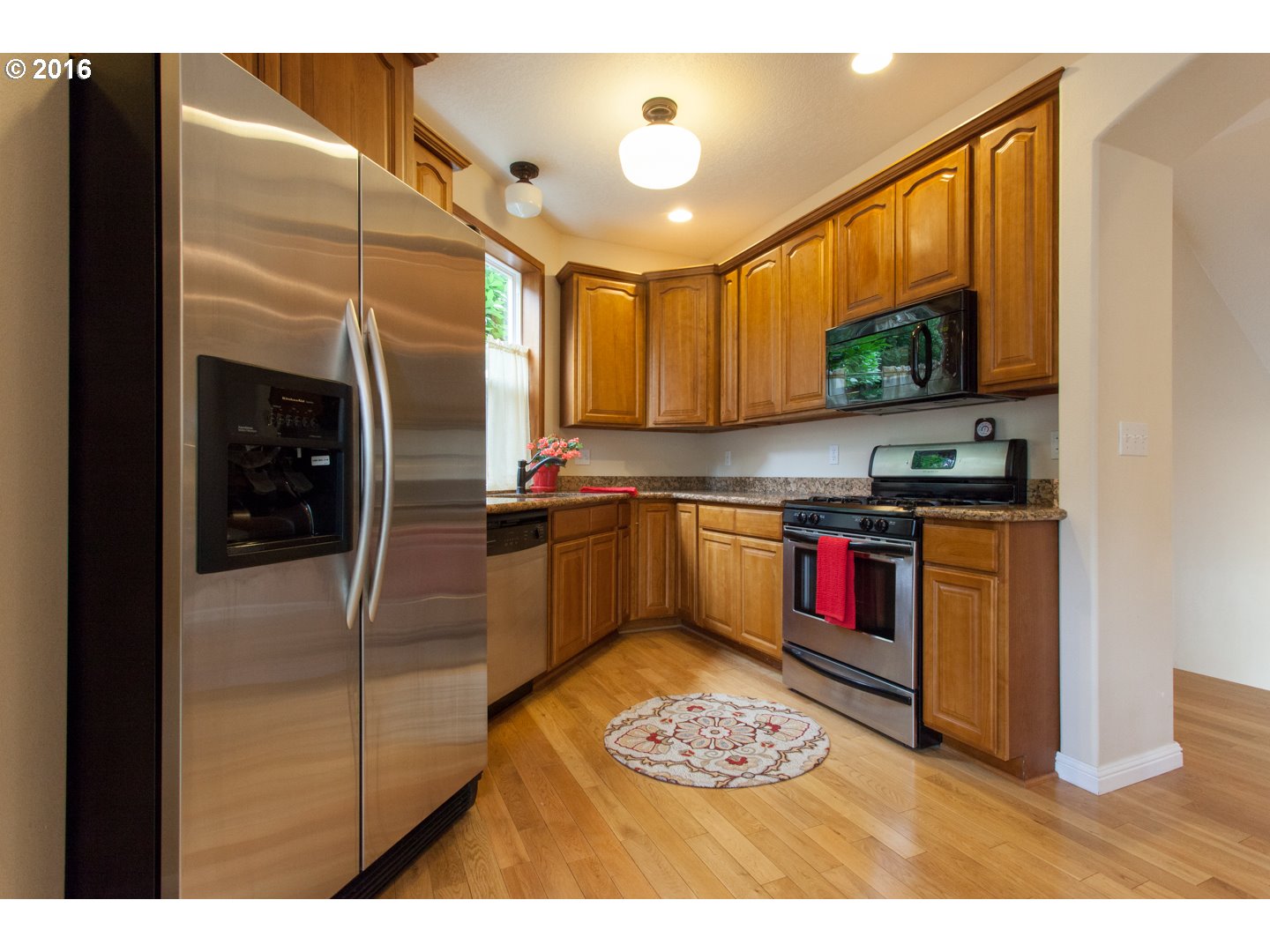 For Sale: 416 SE 63rd Ave Portland, OR 97215