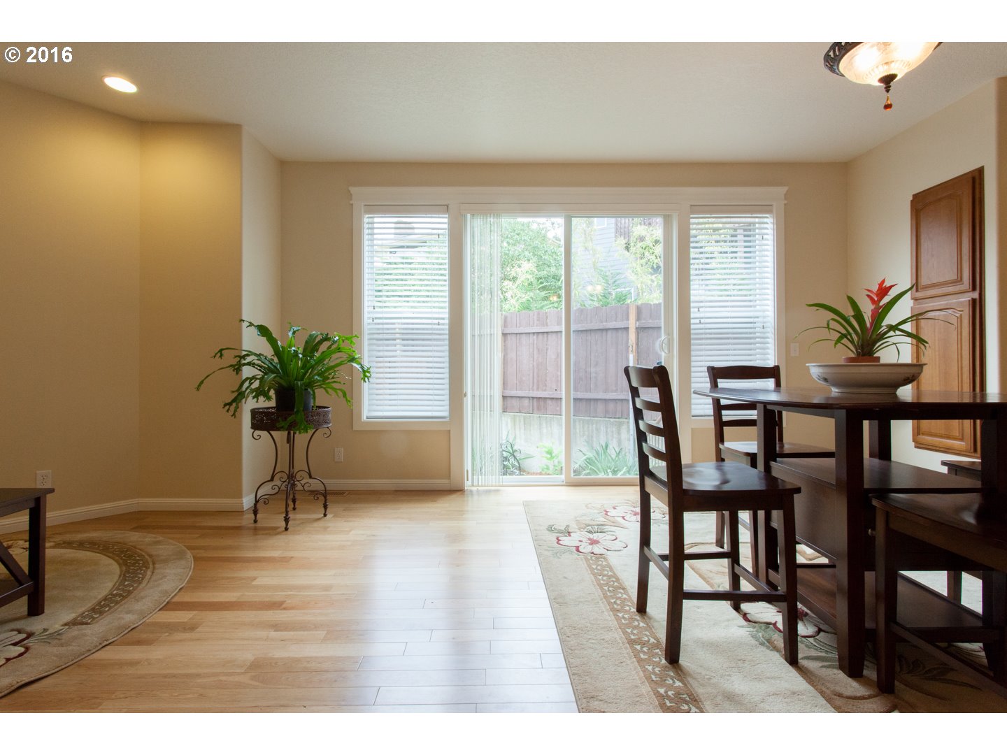 For Sale: 416 SE 63rd Ave Portland, OR 97215
