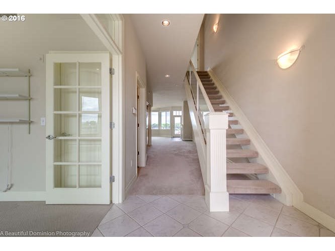 241 N Lotus Isle Dr