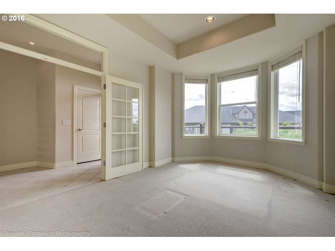 241 N Lotus Isle Dr