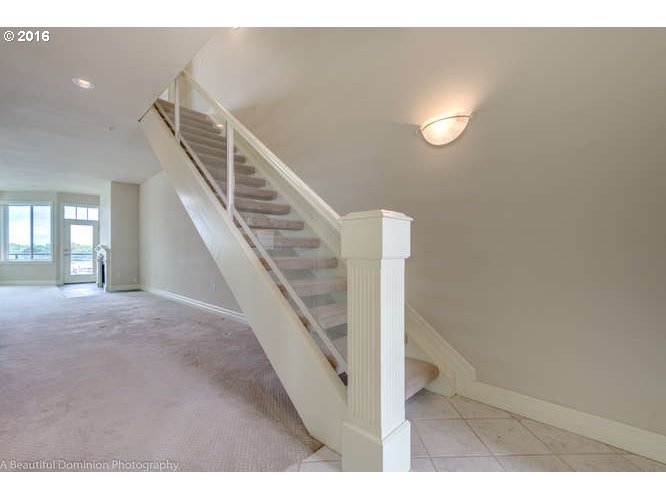 241 N Lotus Isle Dr
