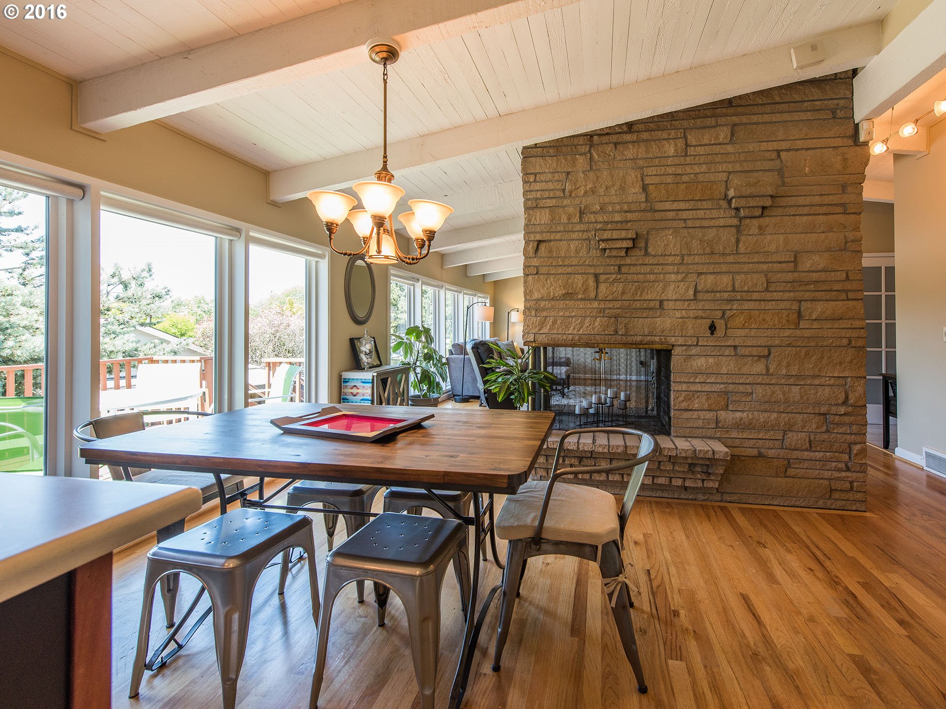For Sale: 9911 SW 61st Ave Portland, OR 97219