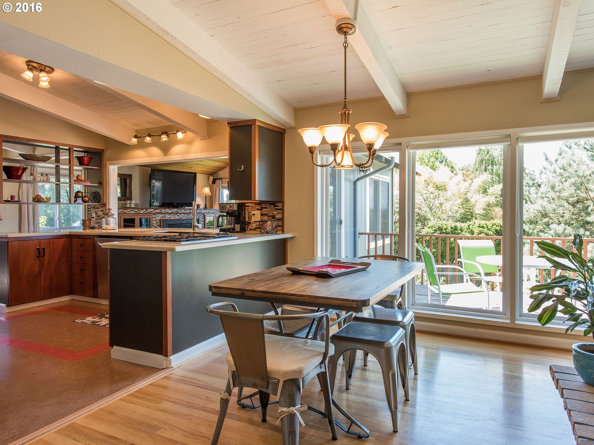 For Sale: 9911 SW 61st Ave Portland, OR 97219