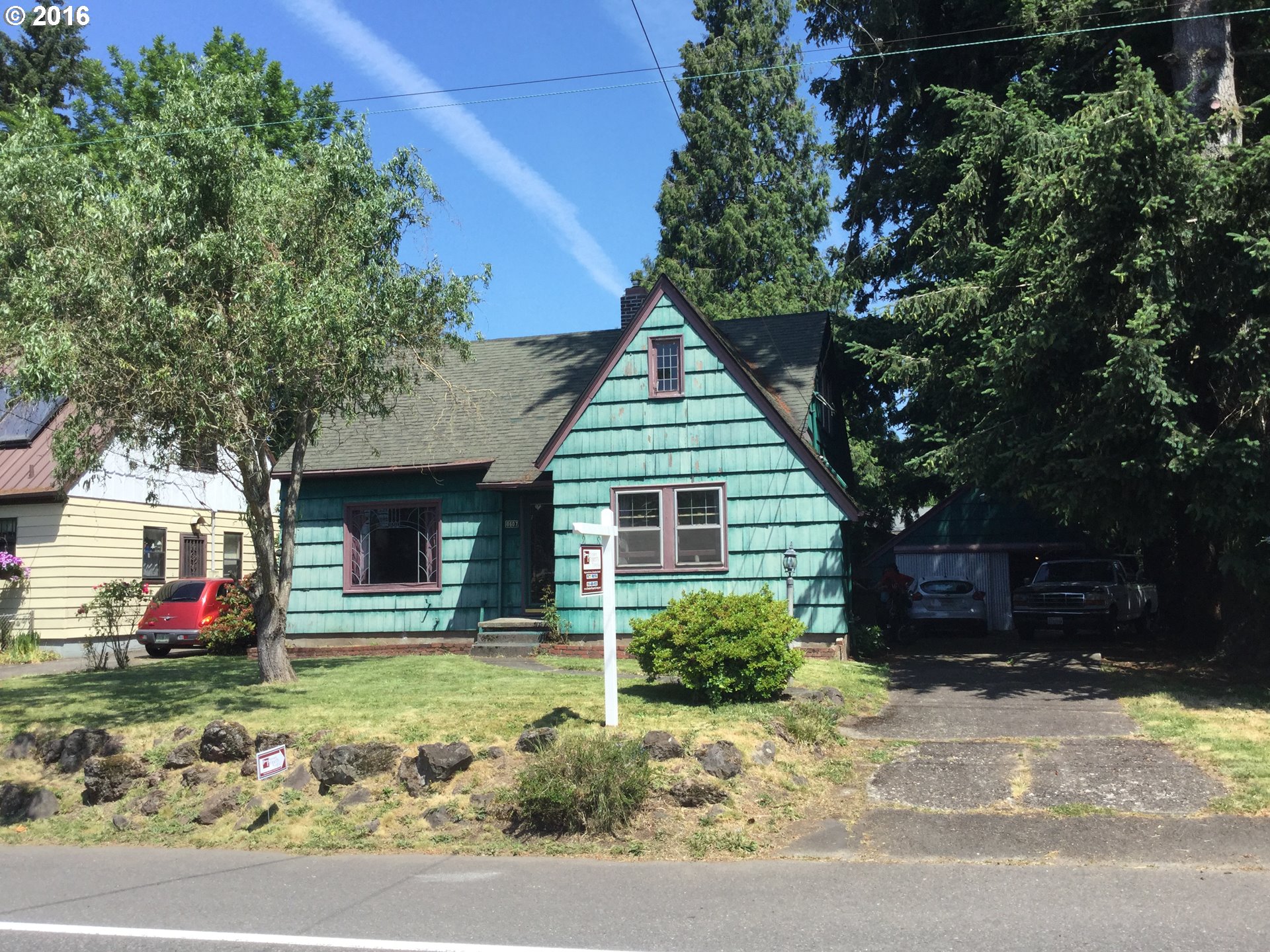 For Sale: 8607 NE Fremont St Portland, OR 97220