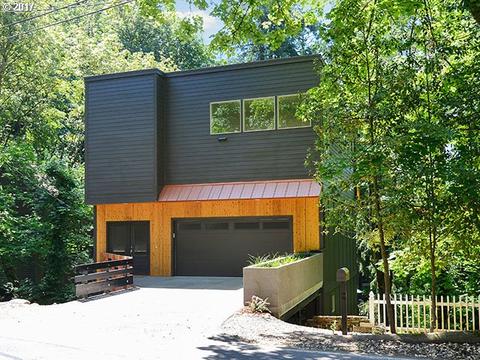 2755 SW Fairmount Blvd