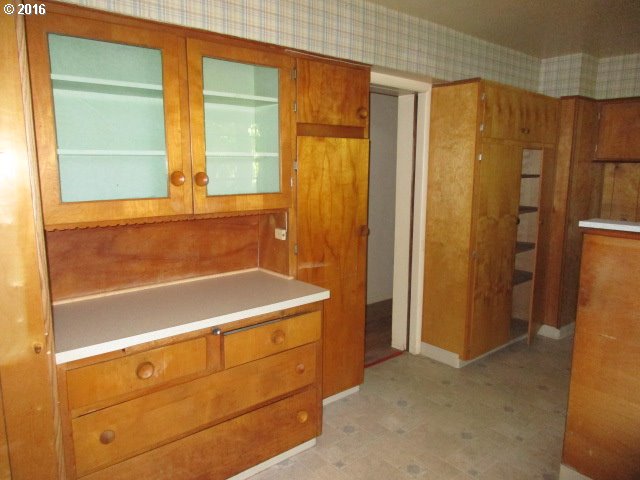 For Sale: 13709 SE Oatfield Rd Portland, OR 97222