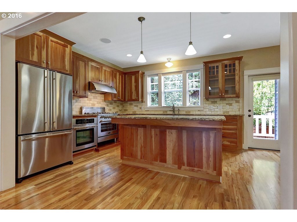 For Sale: 7050 SW Kelsi Ter Portland, OR 97223