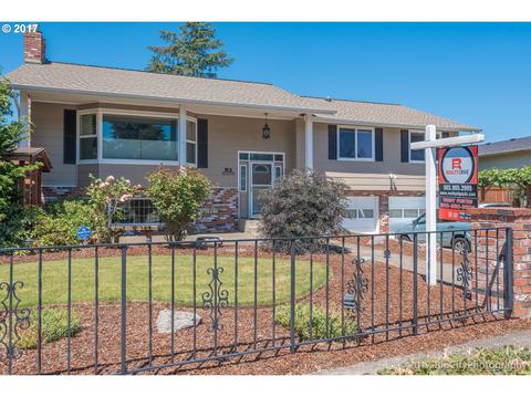 3221 NE 150th Ave