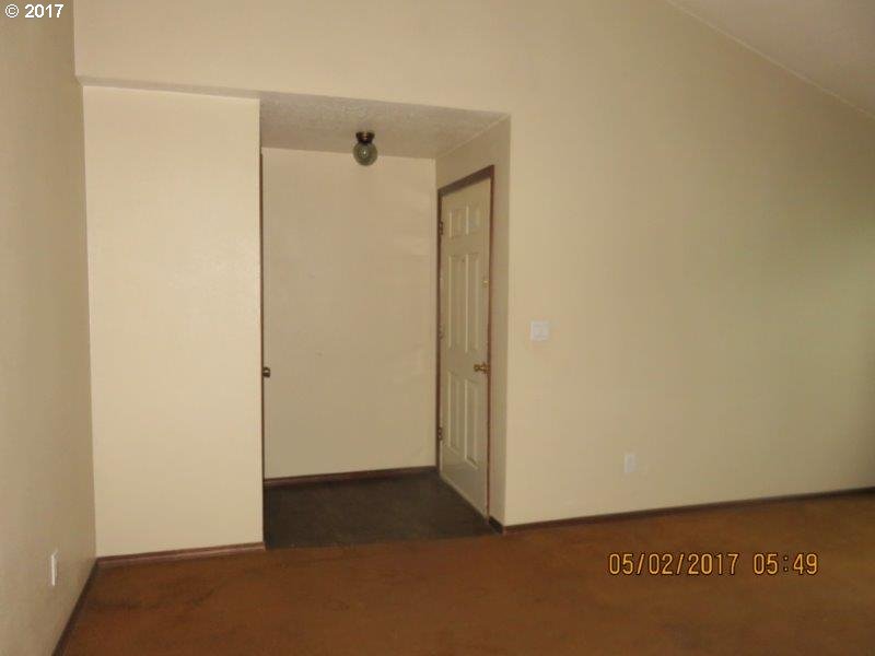 9257 SE Clinton St 402 #402
