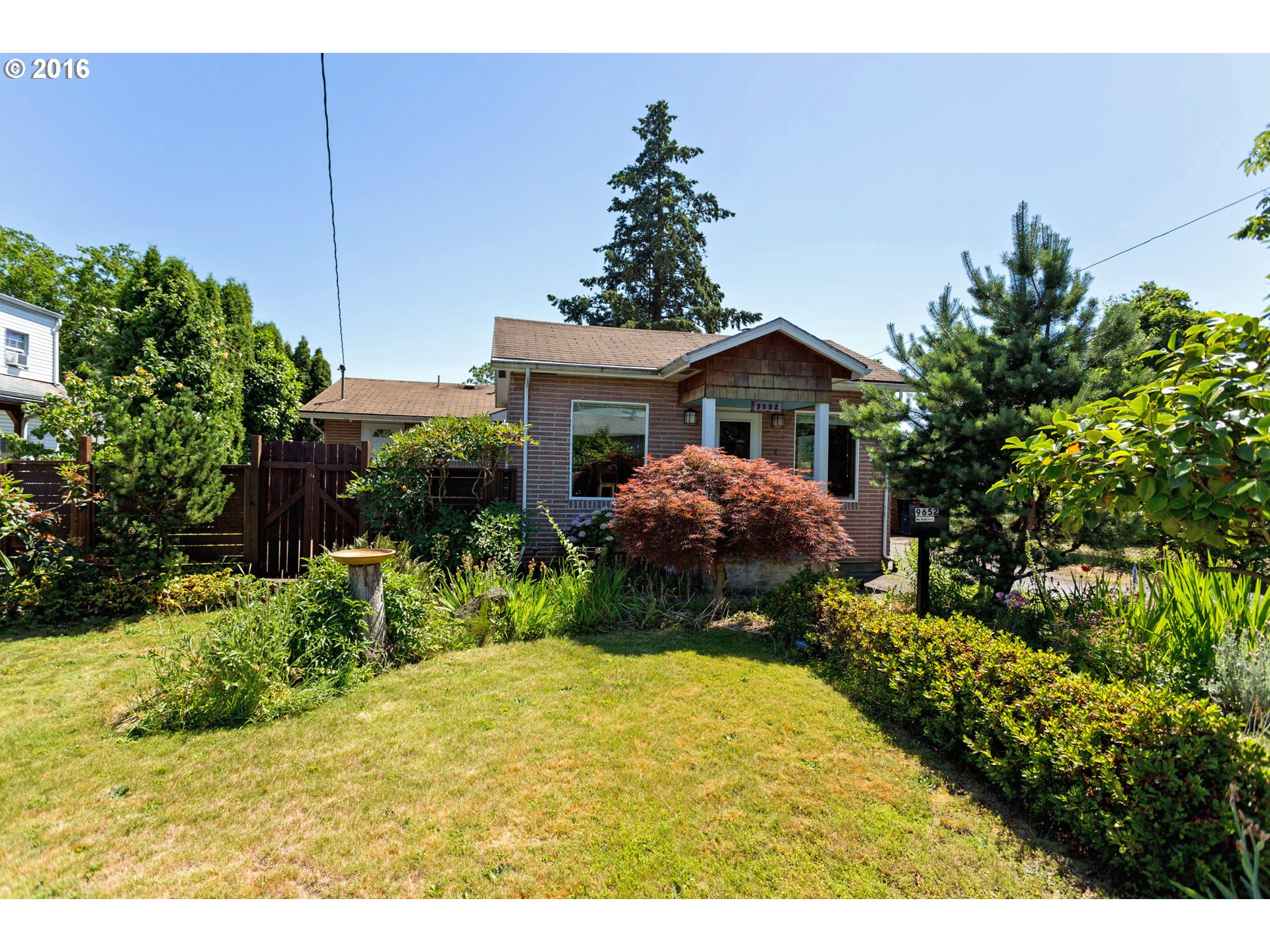 For Sale: 9652 SE Pardee St Portland, OR 97266