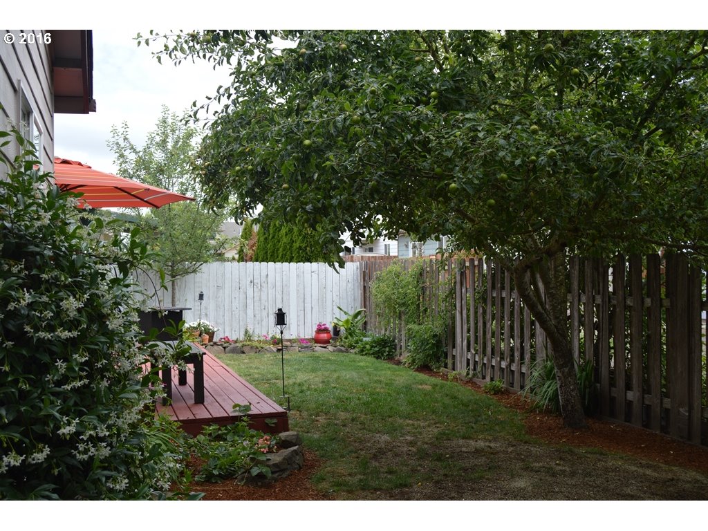 For Sale: 4932 49th Ave NE Salem, OR 97305