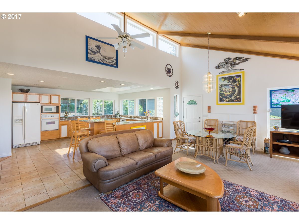 476 Lookout Ct