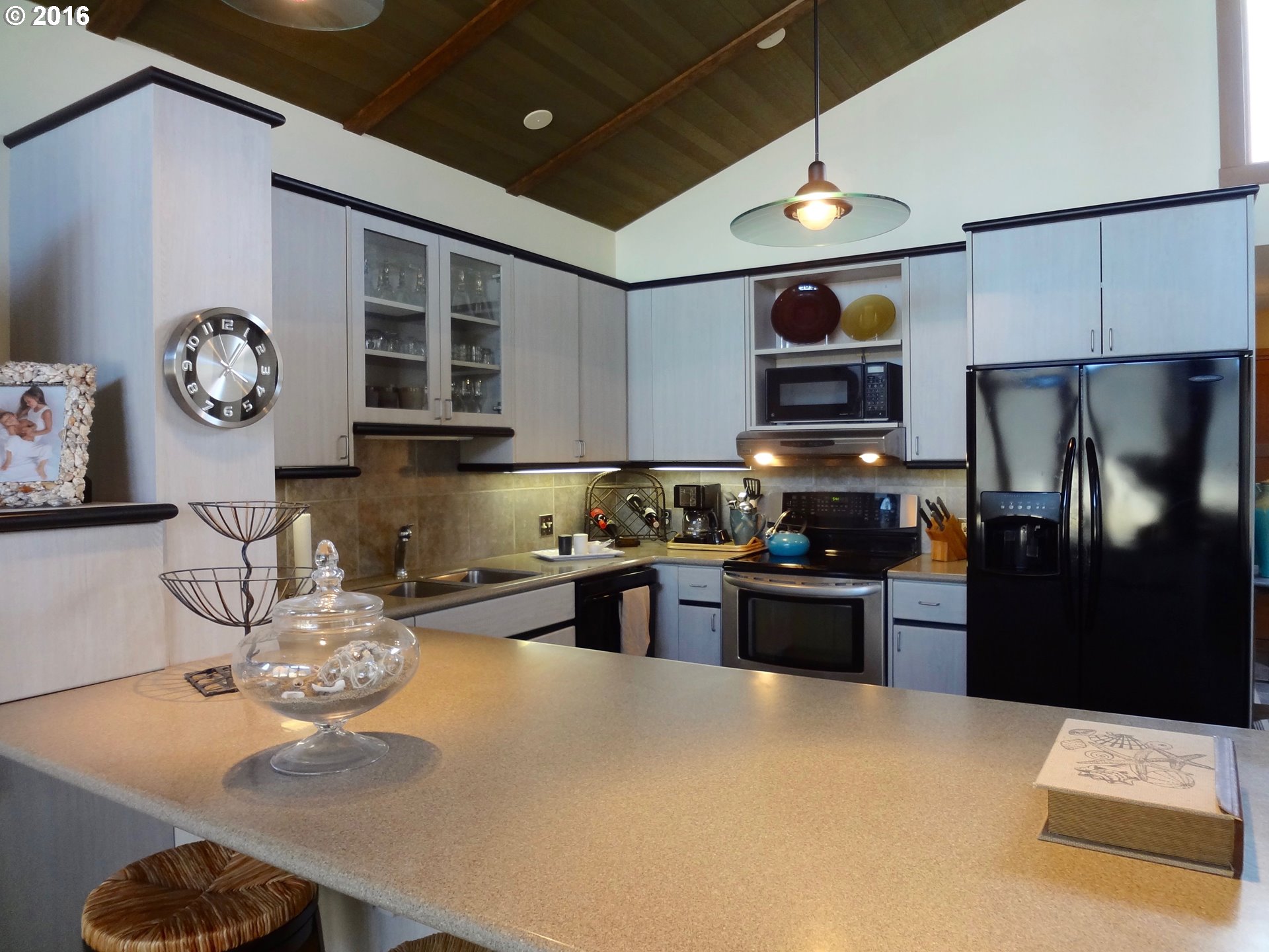 For Sale: 171 Salishan Dr Gleneden Beach, OR 97388