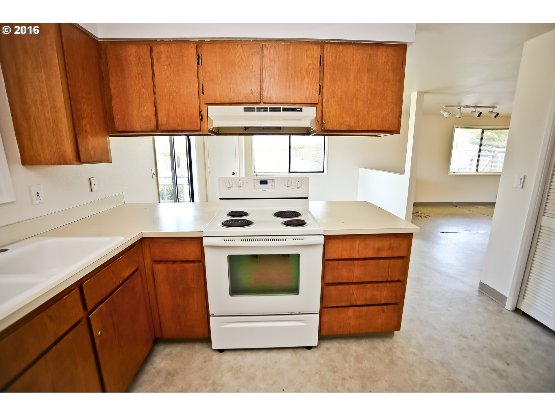For Sale: 1865 Lemming Ave Eugene, OR 97401
