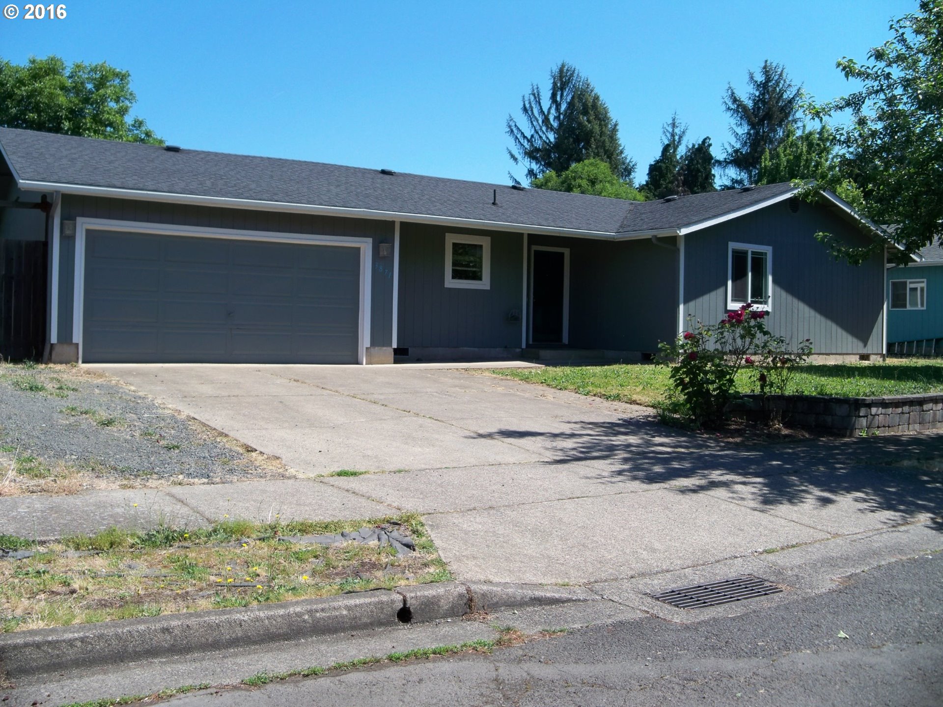 For Sale: 3871 Robin Ave Eugene, OR 97402