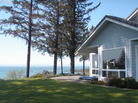 111 Schooner Bay Dr