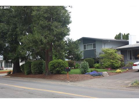 327 Quincy Ave