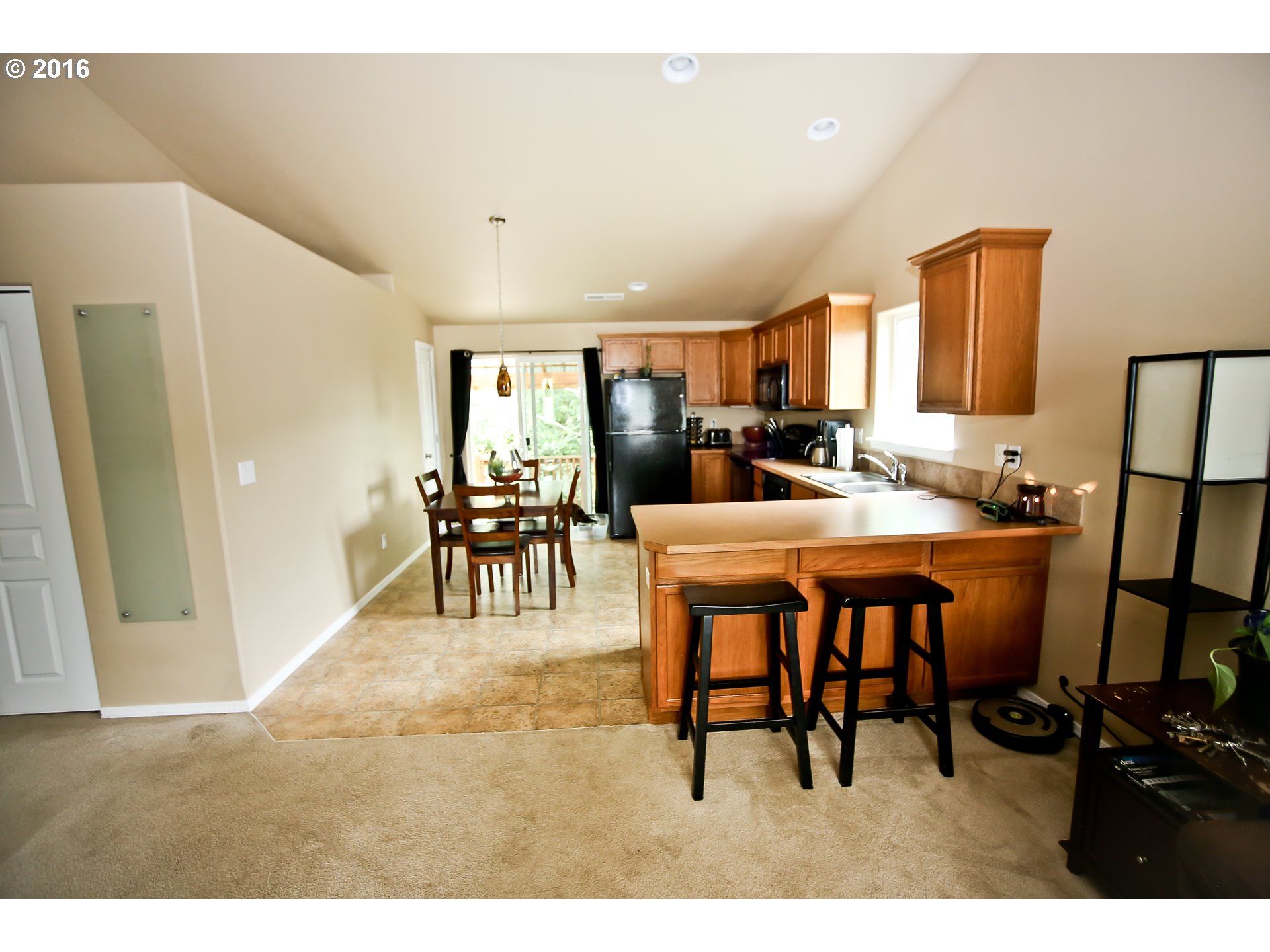 For Sale: 1015 S 1st St Cottage Grove, OR 97424