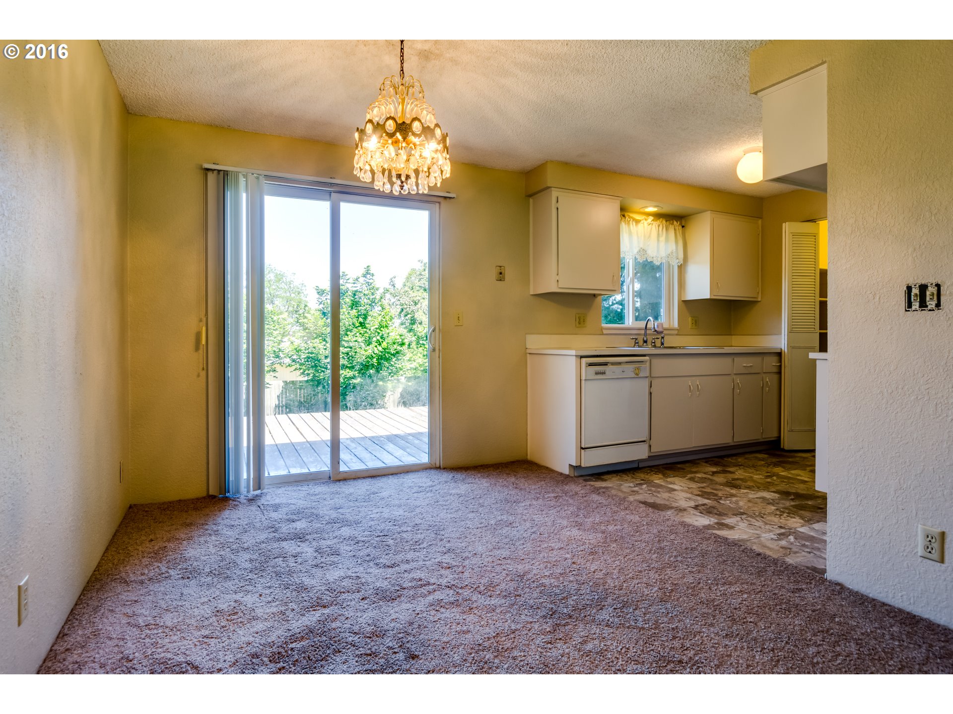For Sale: 2404 E Main St Cottage Grove, OR 97424