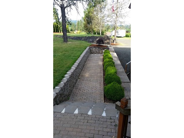For Sale: 216 Terrace Dr Glide, OR 97443