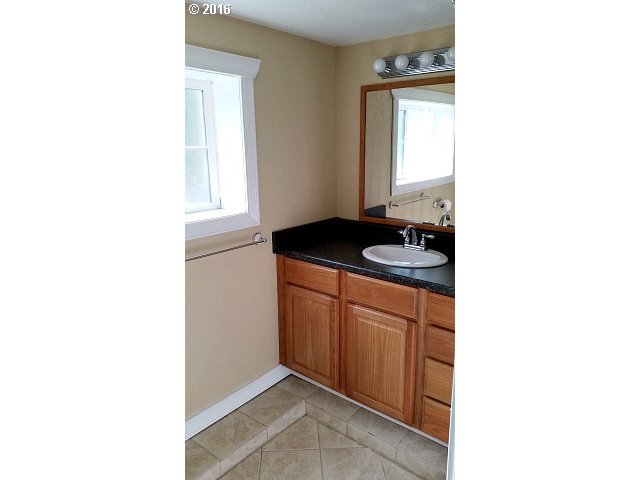 For Sale: 216 Terrace Dr Glide, OR 97443