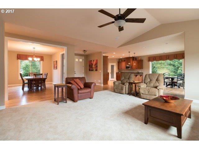 532 Gem Dr
