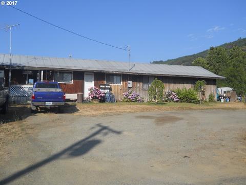 115 NE Cypress Ave