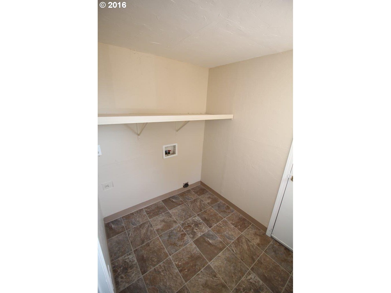 For Sale: 840 W M St Springfield, OR 97477